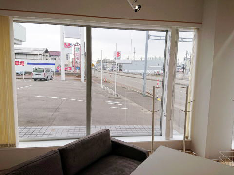 ”ウインドウフィルム施工前1”