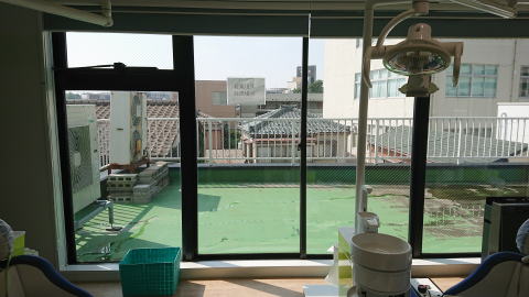 ”ウインドウフィルム施工前2”