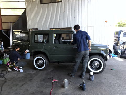 ”ジムニー　カーラッピング施工写真2”